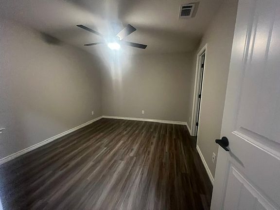 4th image of 103 S Jordan St