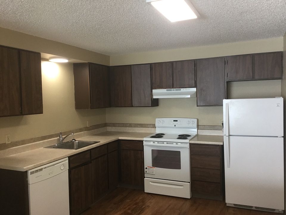2nd image of 1105 S 1st St APT F12