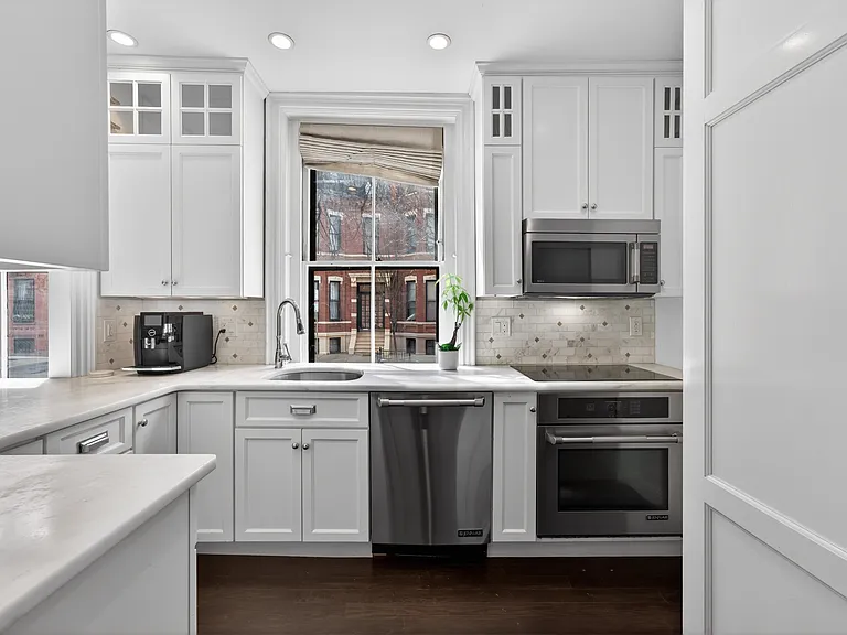 12 Hereford St #2 — Photo 7