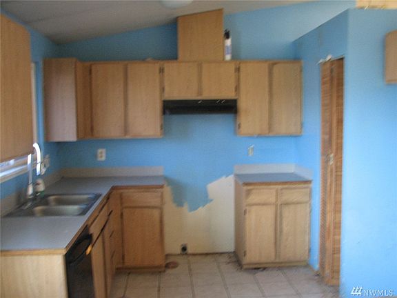 5th image of 1022 Vera Ct