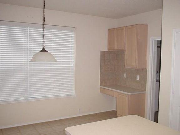 3rd image of 6706 Treeline Dr