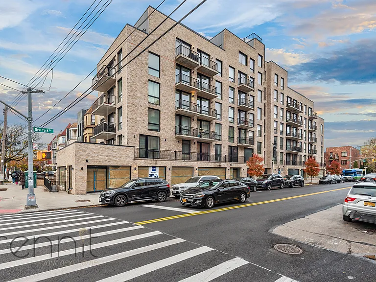 676 New York Ave #PENTHOUSE — Photo 1