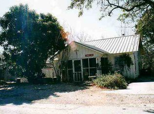1403 N Cedar Dr, Kerrville, TX 78028