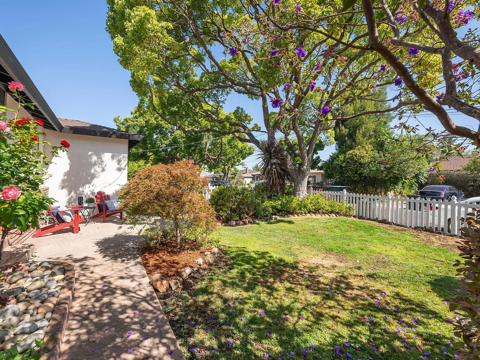 3 bed, 1.5 bath, 1150 sqft, $5,950 — Photo 4