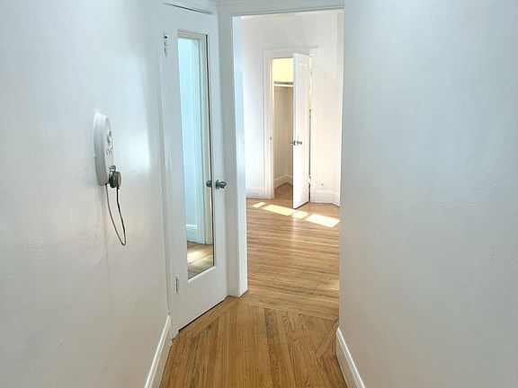 3rd image of 118 Athol Ave #103