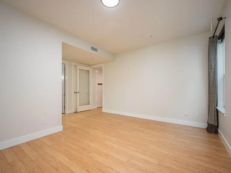1738 N Franklin St #1-B — Photo 15