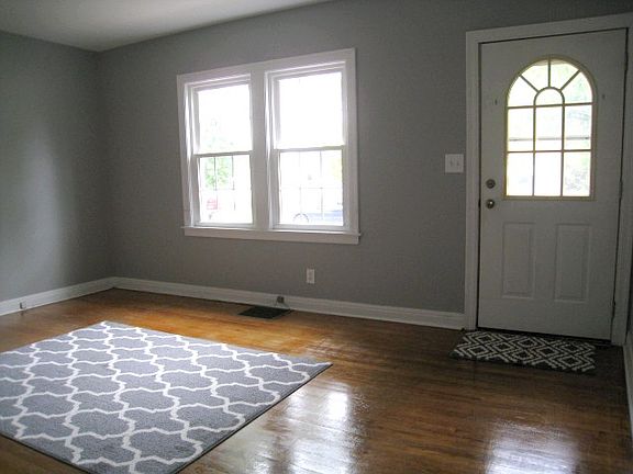 2nd image of 2512 32nd St