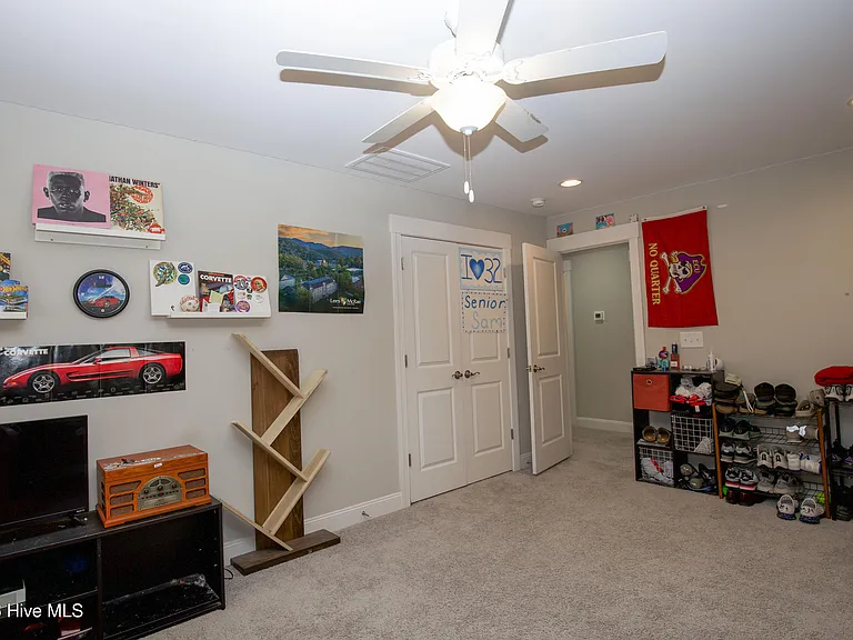 643 Lilac Ln — Photo 28