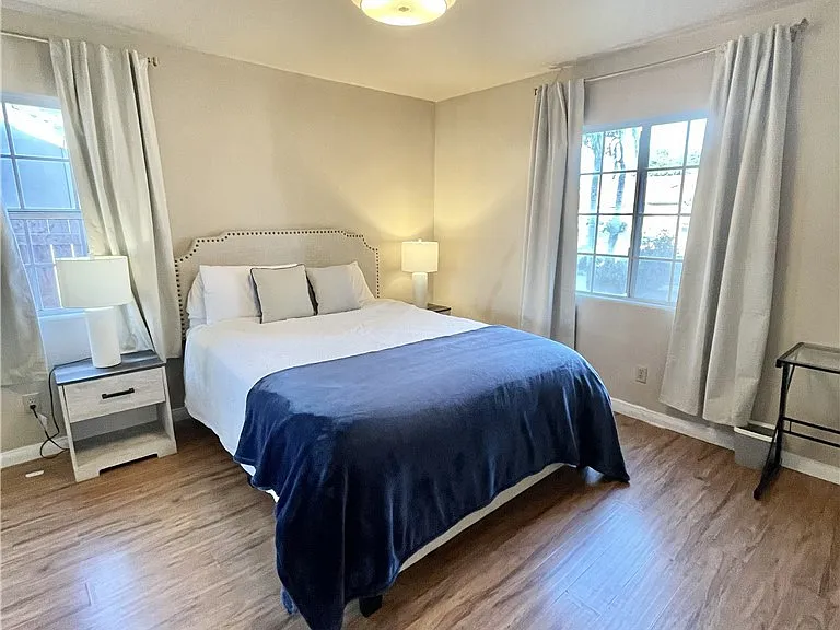 1227 S Pine St — Photo 12