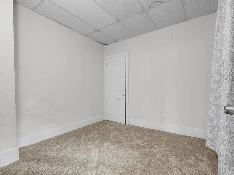 426 W Green St #1 — Photo 21