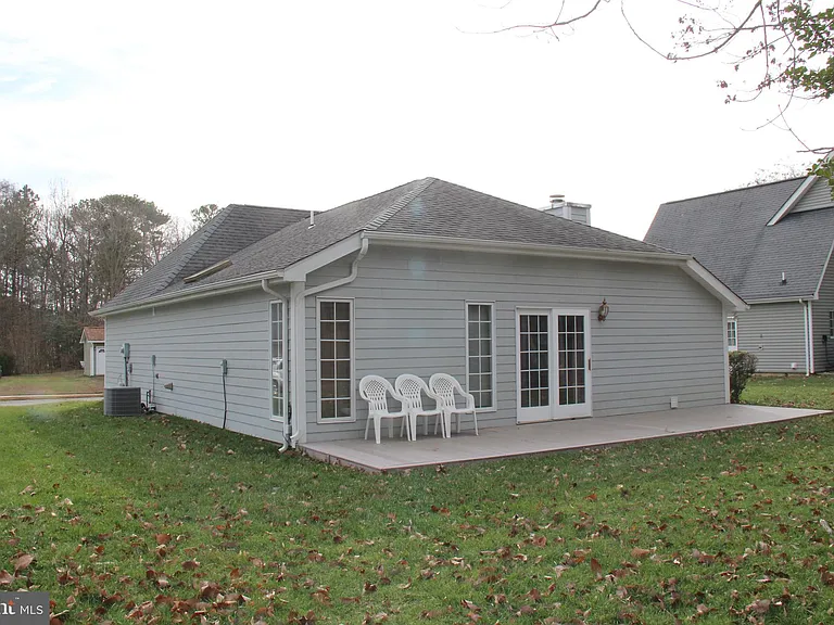 48070 Mayflower Dr — Photo 7