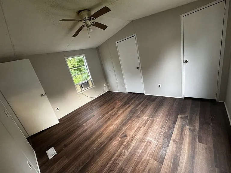 4901 Madison Dr — Photo 8