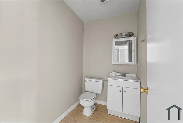 43 Old Holly Ln — Photo 3