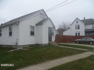 244 W Broadway St, Freeport, IL 61032