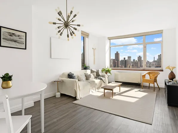 1760 2nd Ave APT 30B, New York, NY 10128