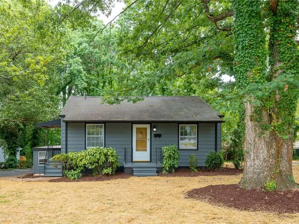 2625 Robin Hood Dr, Greensboro, NC 27408