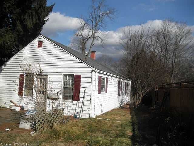 2nd image of 24 Elgin Ave