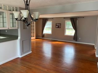 15922 Fernwood Rd, Chagrin Falls, OH 44022