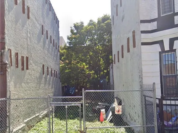 864 E 164th Street, Bronx, NY 10459