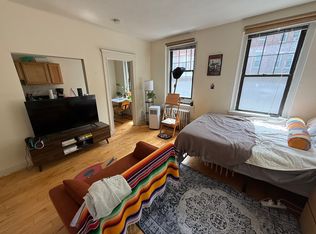 64 Queensberry St #112, Boston, MA 02215