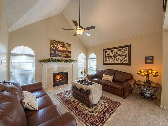 2nd image of 2305 Havard Oak Dr