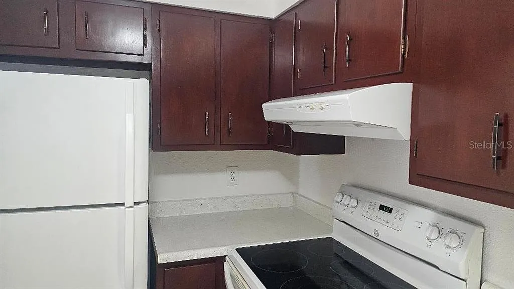 1 bed, 1.0 bath, 645 sqft, $1,850 — Photo 2