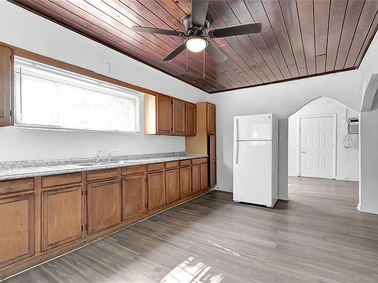 2701 N Fremont Ave — Photo 17