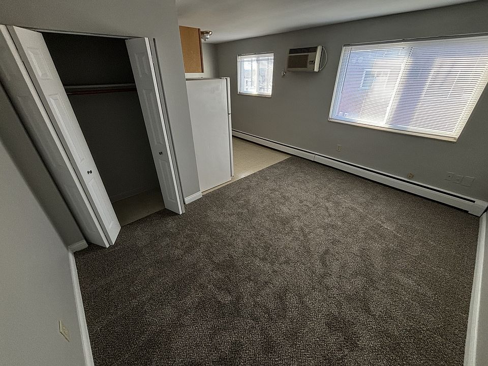1st image of 2208 Lawn Ave #11