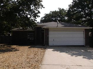 6305 Blaney Dr, Arlington, TX 76001