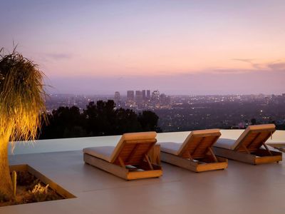 1680 N Doheny Dr, Los Angeles, CA, 90069