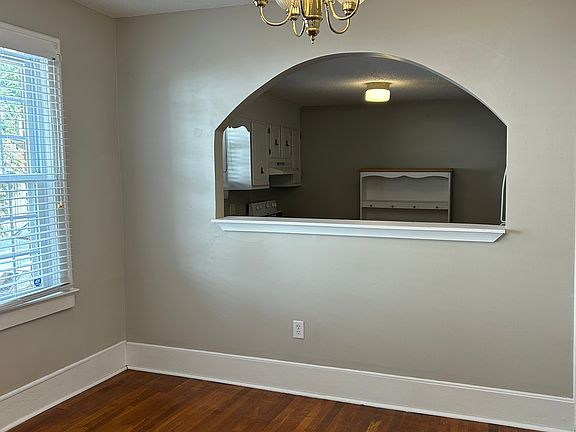 4th image of 1007 7th Ave APT 2