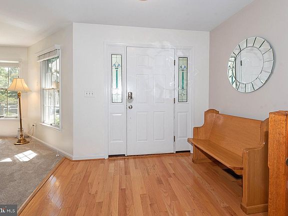 4th image of 160 Spring Place Way