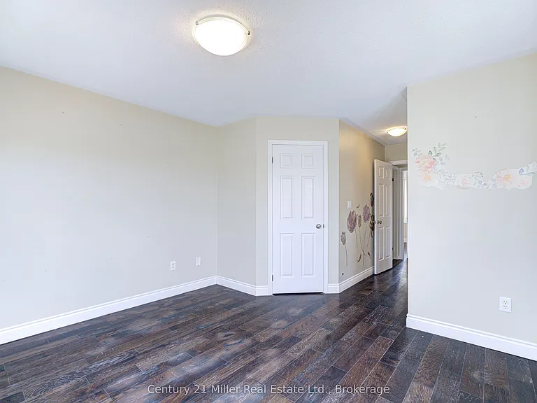 3105 Walkers Line — Photo 16