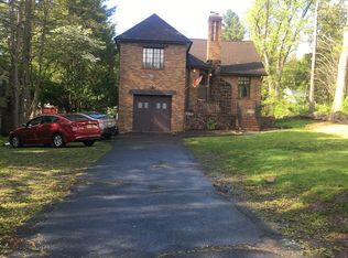 669 S Mountain Rd, New City, NY 10956