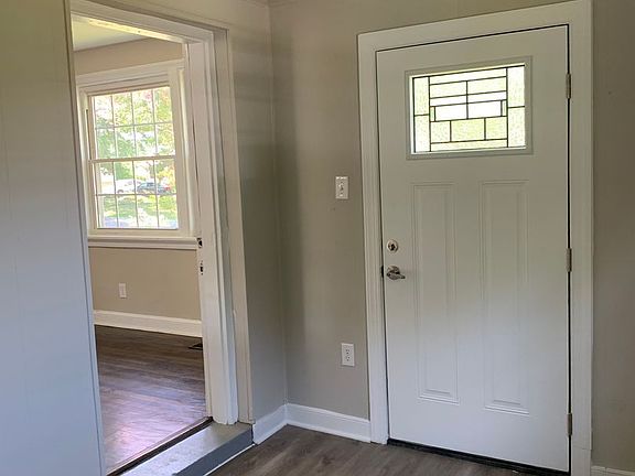 3rd image of 4603 Eastover Ave
