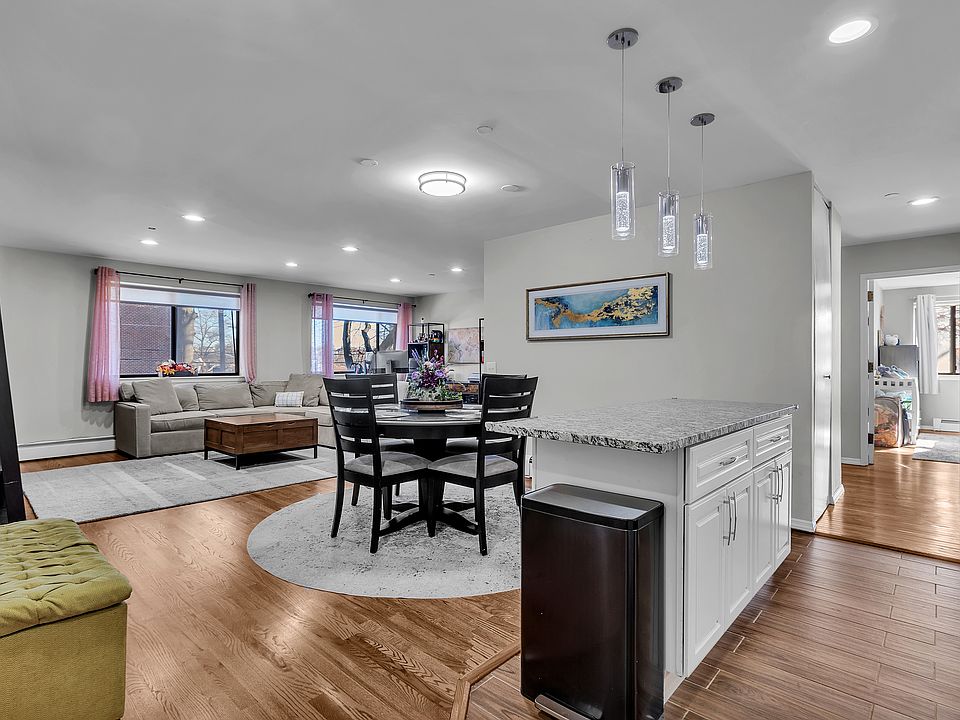 1st image of 21 Lake St APT 1E
