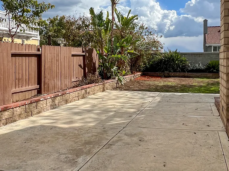 25689 Moonseed St — Photo 18