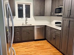 69 Cambridge Ave FLOOR 1, Jersey City, NJ 07307