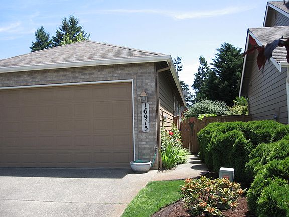 3rd image of 16915 93rd Ave E
