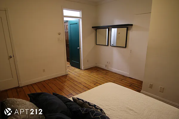 Rented by APT212 INC | media 31