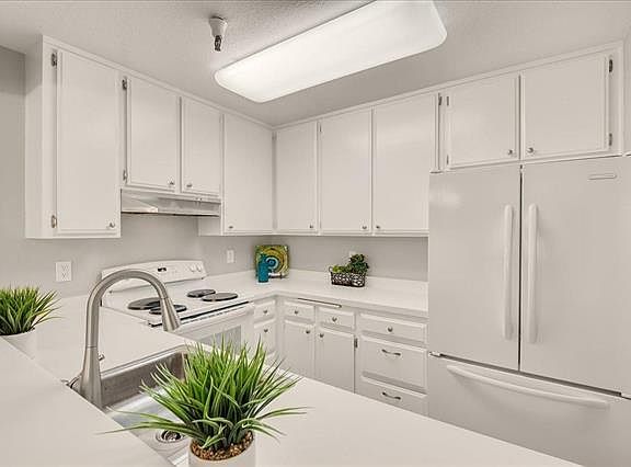 4th image of 447 Alberto Way Unit C127