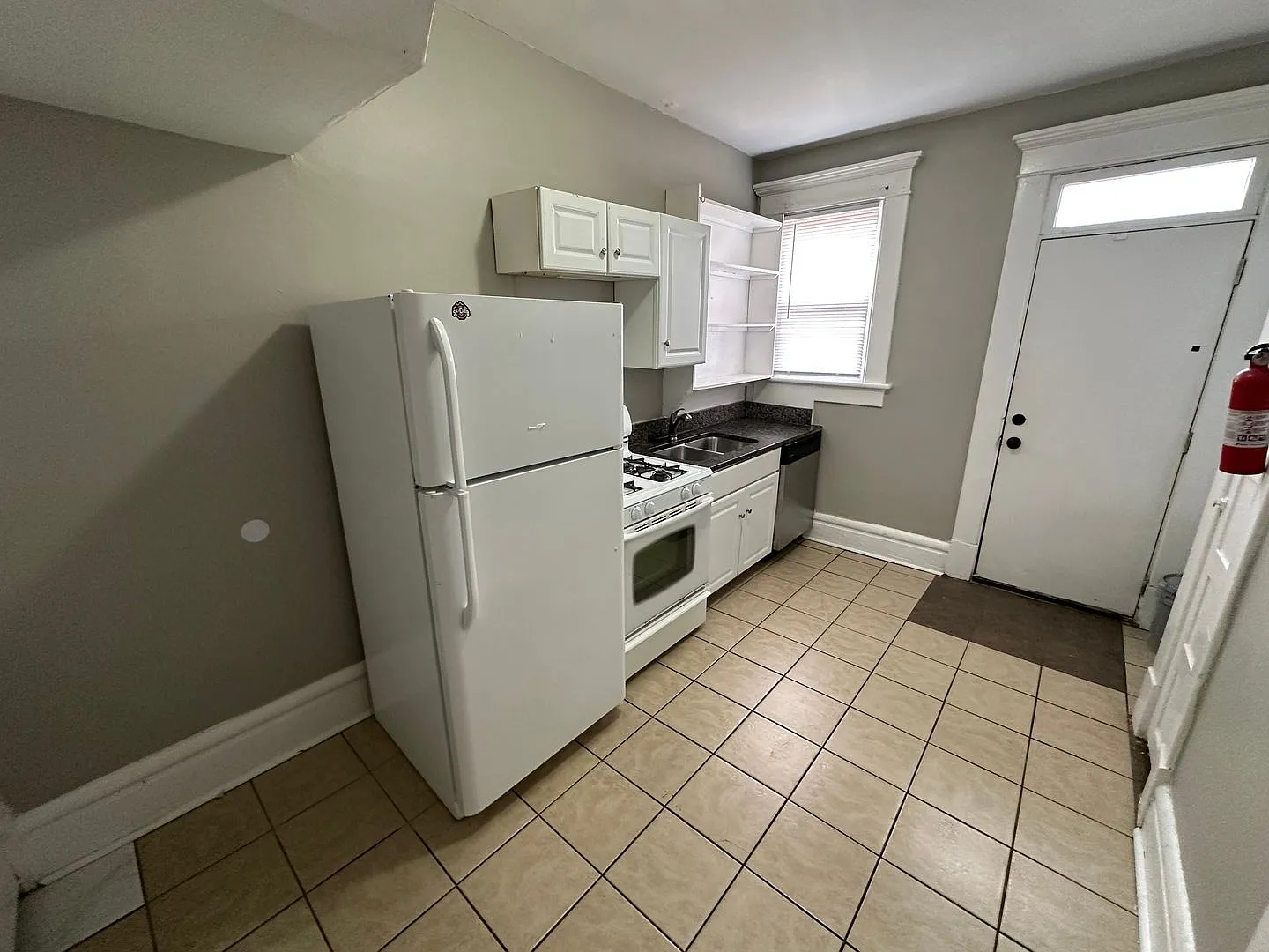 Tuller St 2154-2156 MLR (LH2) — Photo 3