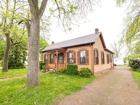 104 W State St, Mascoutah, IL 62258