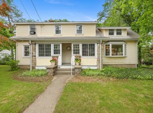 28 Leonard St, Stamford, CT 06906