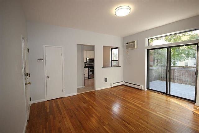1st image of 208 Willow Ave APT 102