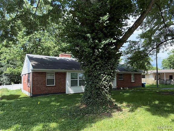 3rd image of 107 Habecking Dr
