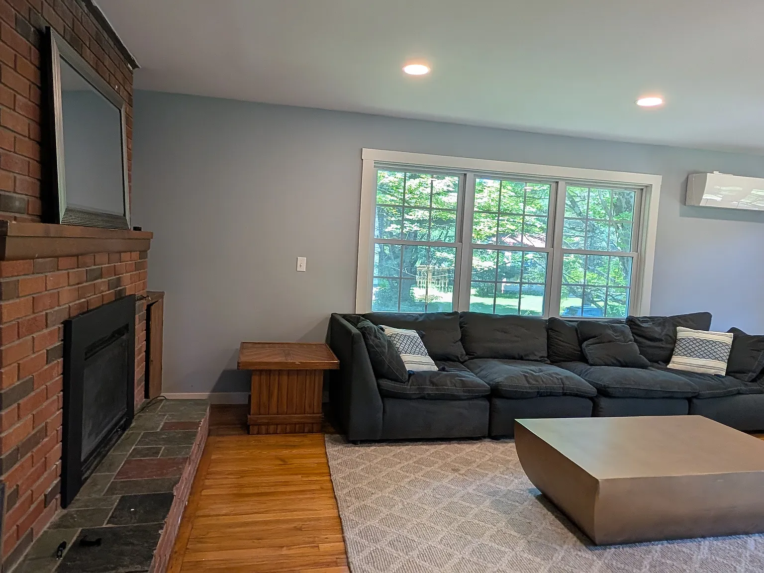 136 Country Club Dr — Photo 3