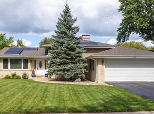 918 E Holly Way, Palatine, IL