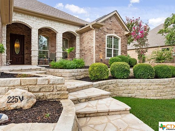 4th image of 225 Eagle Landing Dr