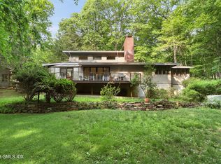 31 Ferncliff Rd, Cos Cob, CT 06807